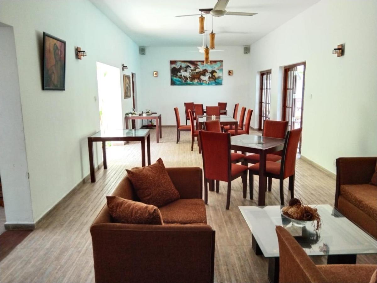 Ellen\u2019s Place Colombo Exterior foto