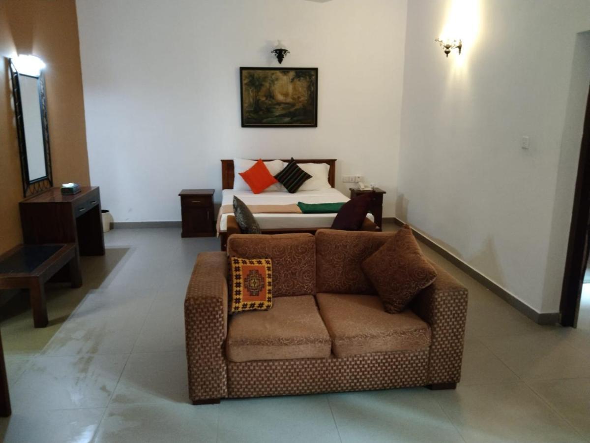 Ellen\u2019s Place Colombo Exterior foto